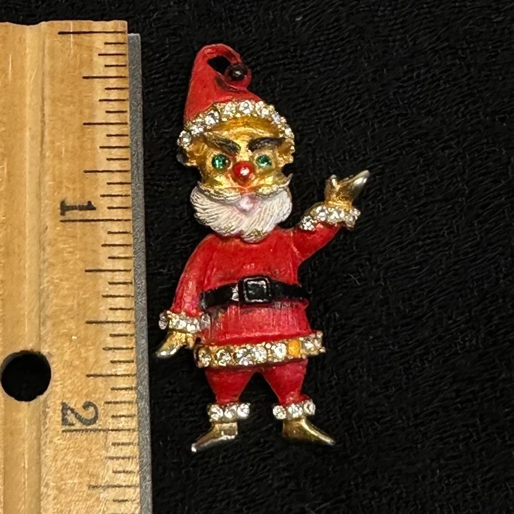 Vintage Rhinestone Santa Claus‎ Brooch Red Enamel Christmas Pin Gold Tone